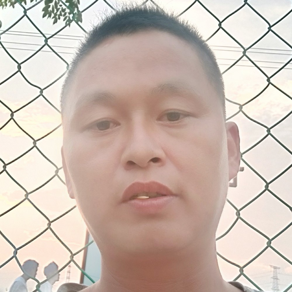 寒冷踢少女的照片