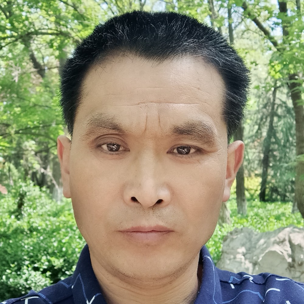 军满意的照片