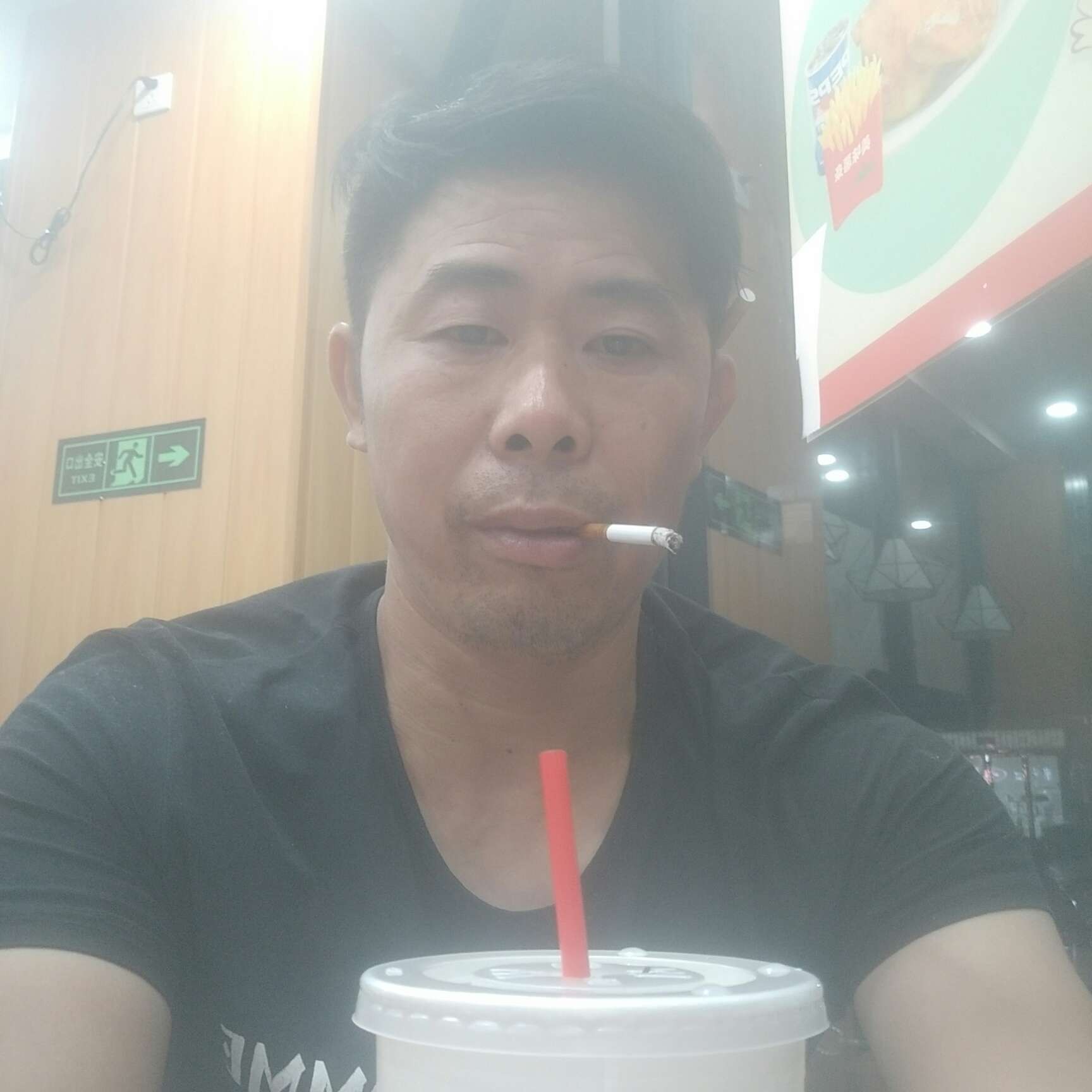 柜子放弃凶狠的照片