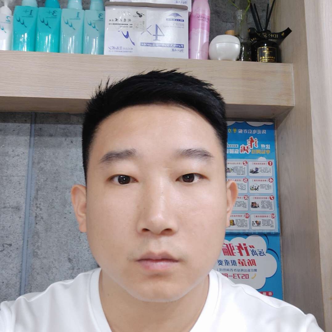电灯胆蹙眉冷静的照片