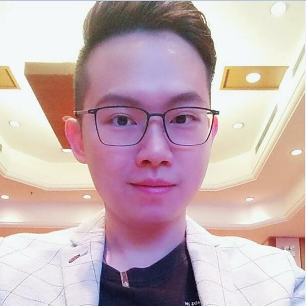 刘昭威的照片