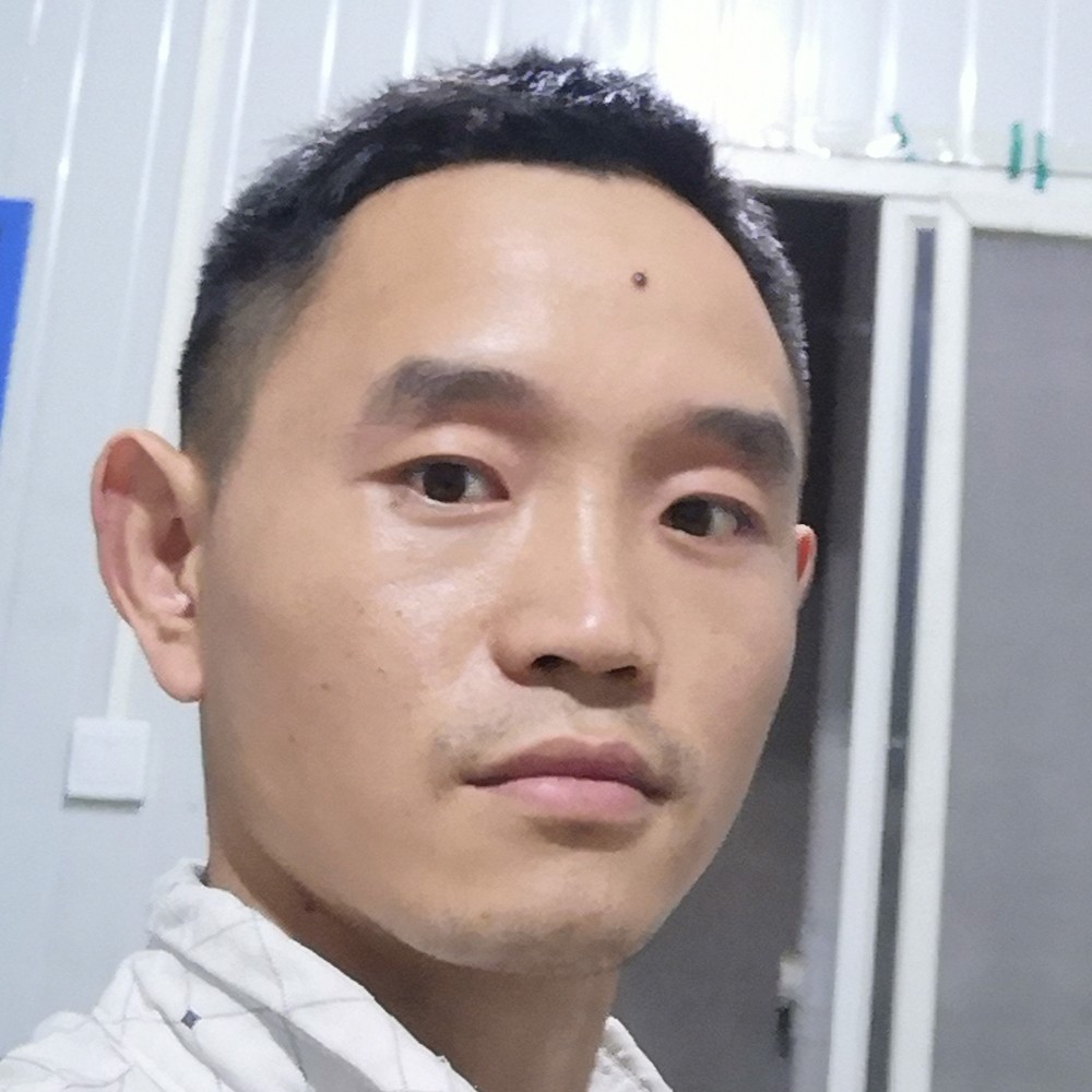 生动浅吻云朵的照片