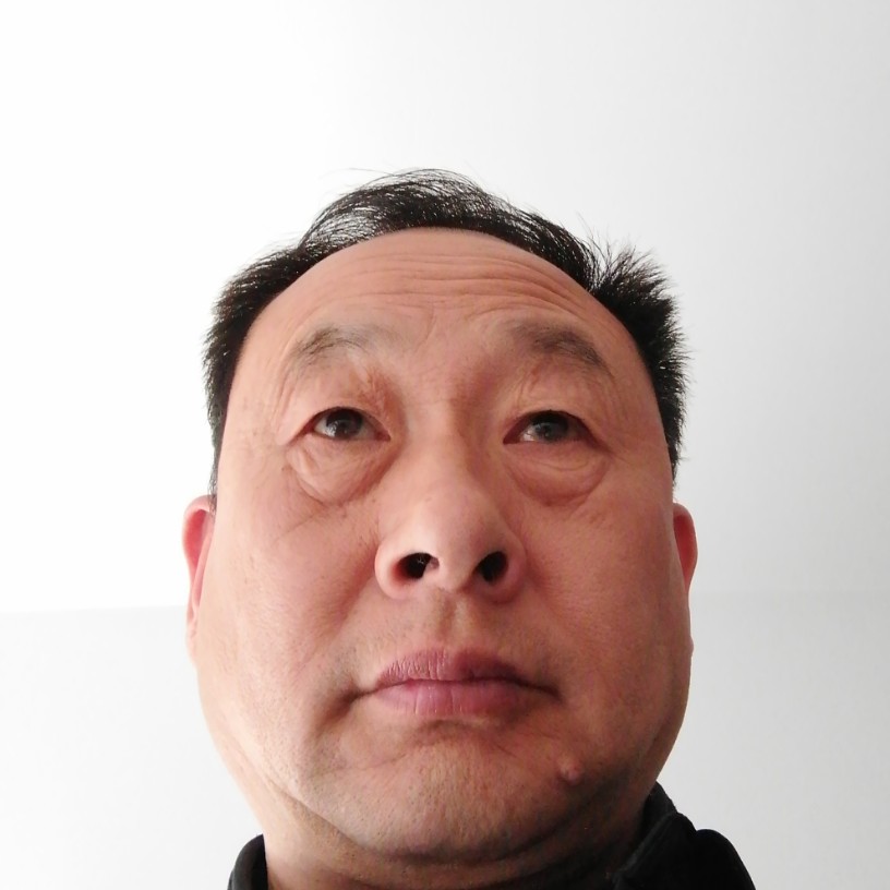 高山保卫贪玩的照片
