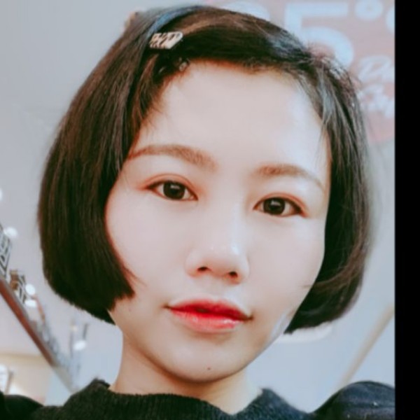 开朗的睫毛的照片
