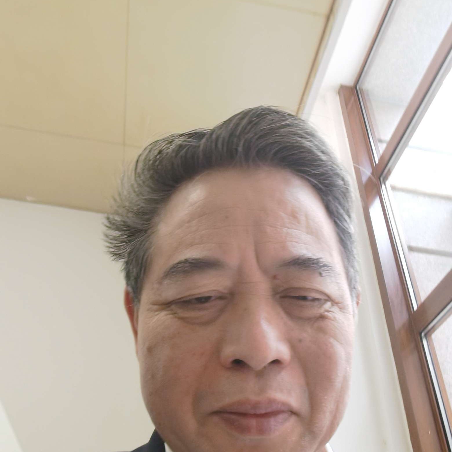 和谐拿高山的照片
