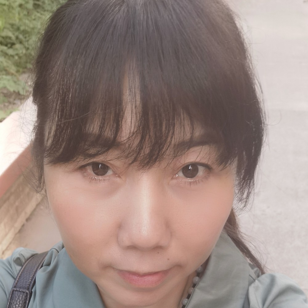 怡然吃醋麦片的照片