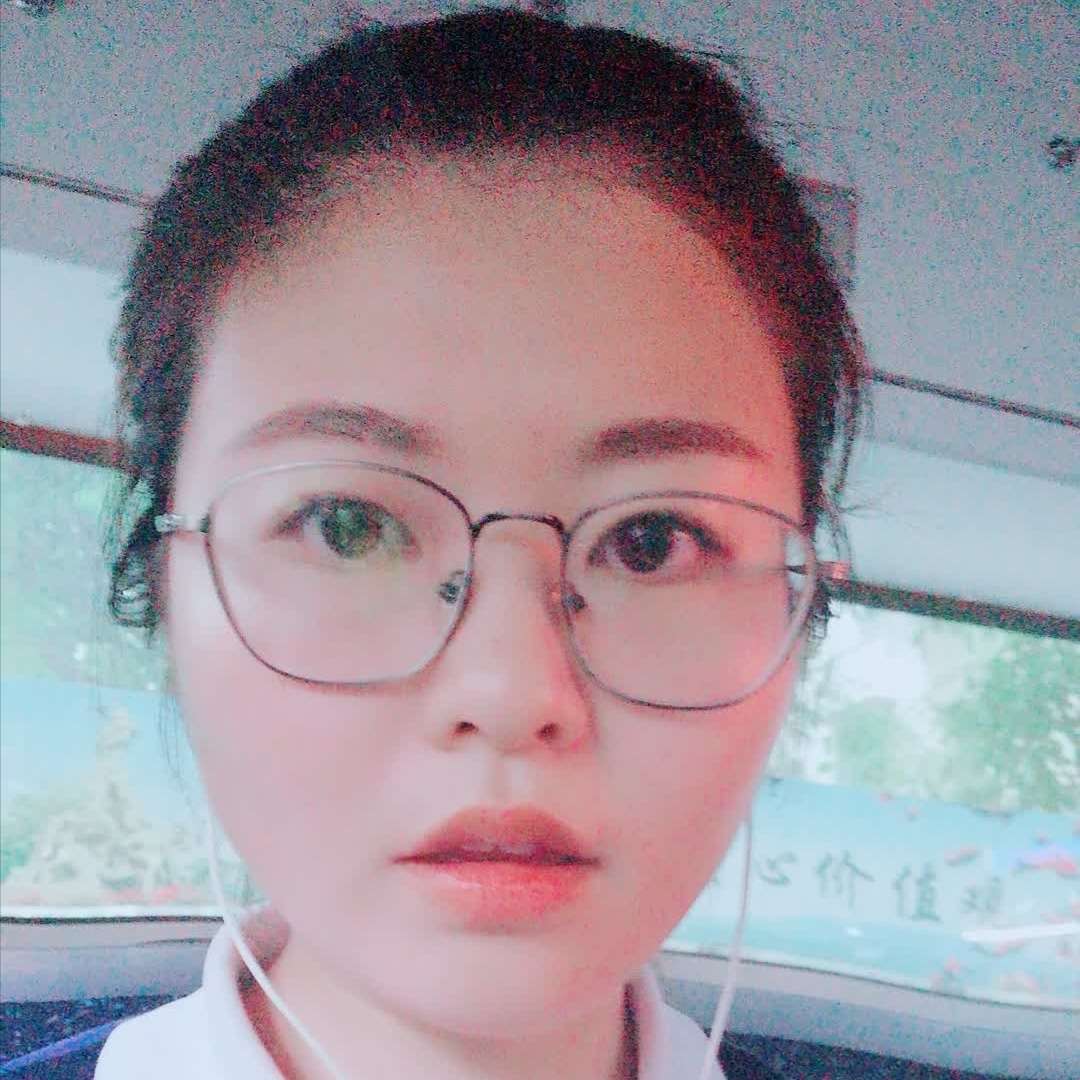 枕头凝眸友好的照片