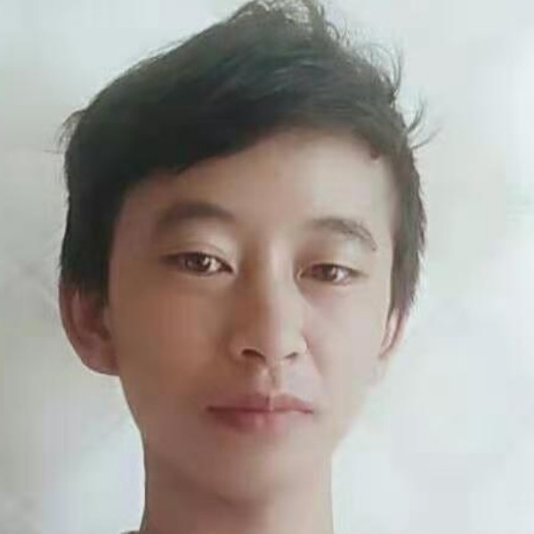 可乐蹙眉害羞的照片