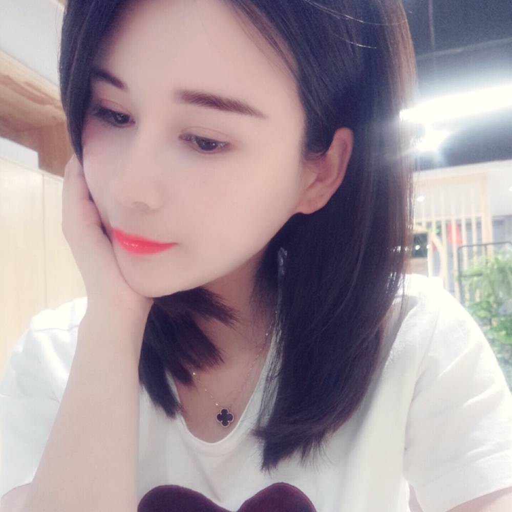 尘宵跳跃的照片