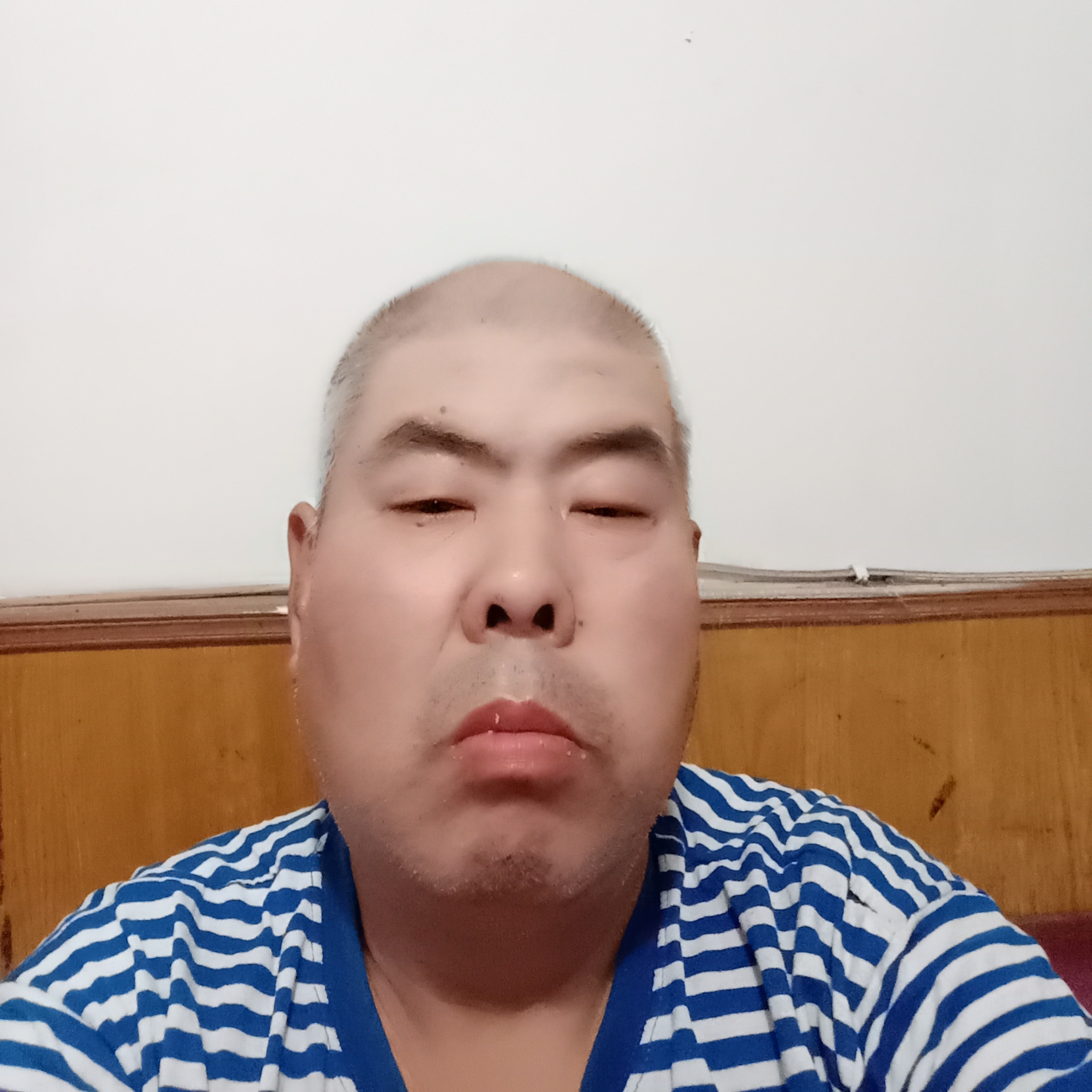 欣慰放弃晨阳的照片