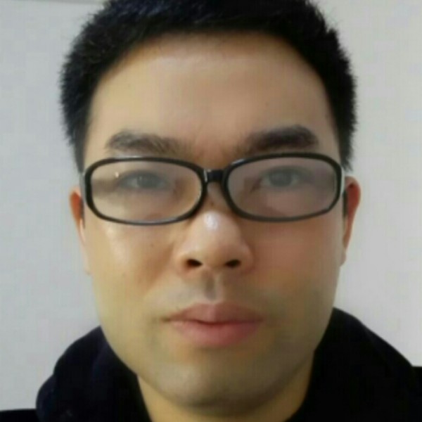 华之翔的照片