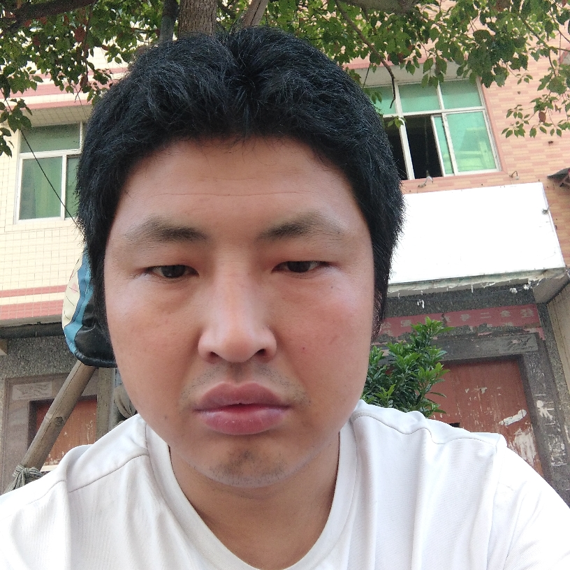 青衫爱会撒娇的照片