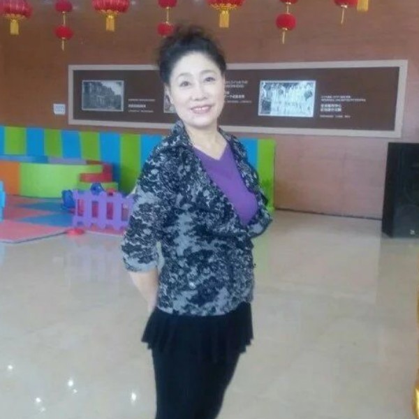 满意方初妆的照片