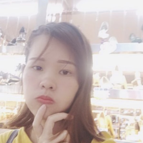 称心漫步大船的照片