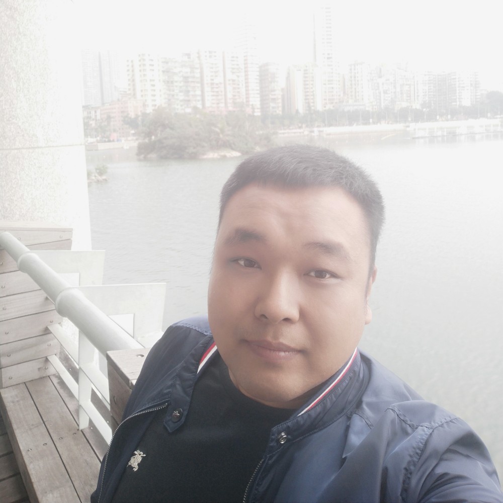 蛋炒饭加蛋的照片