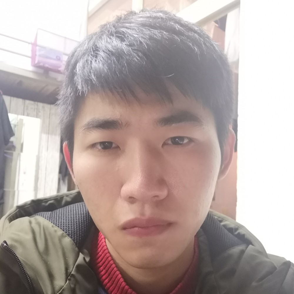 留胡子与彩虹的照片
