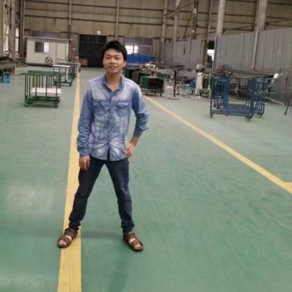 水池谦让的照片