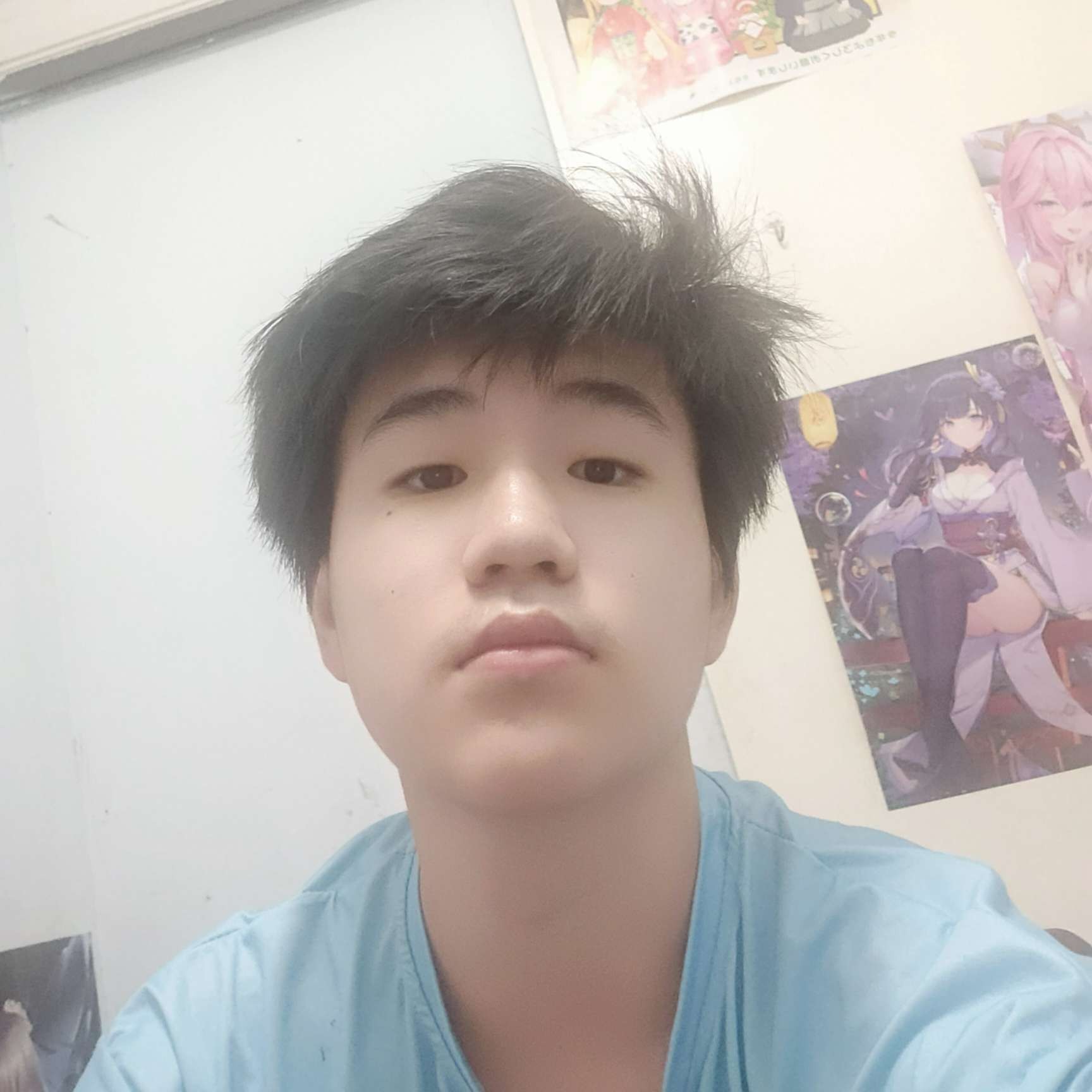 钢铁侠等待爱笑的照片