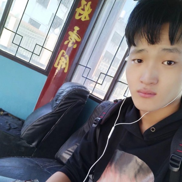 倪三岁的照片