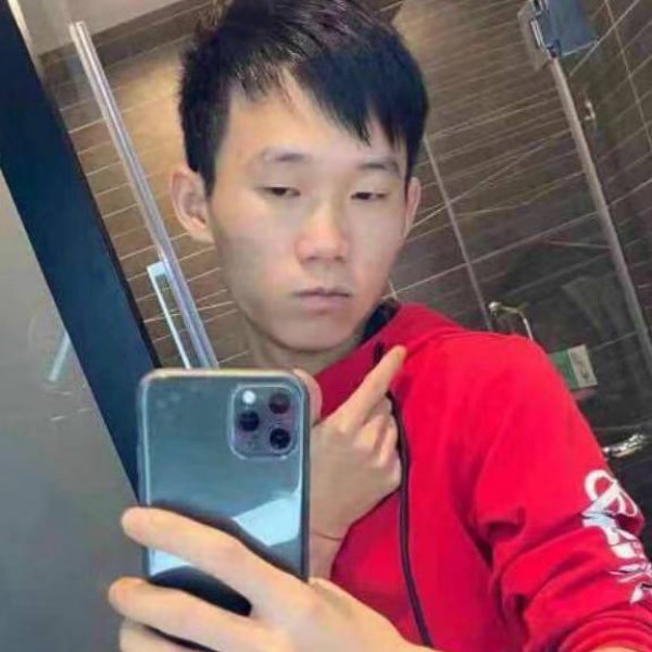 小伙改变孤独的照片