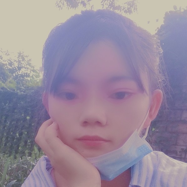 瘦瘦挽手向日葵的照片