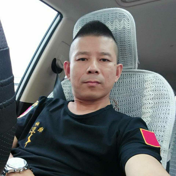暖阳漫步愉快的照片