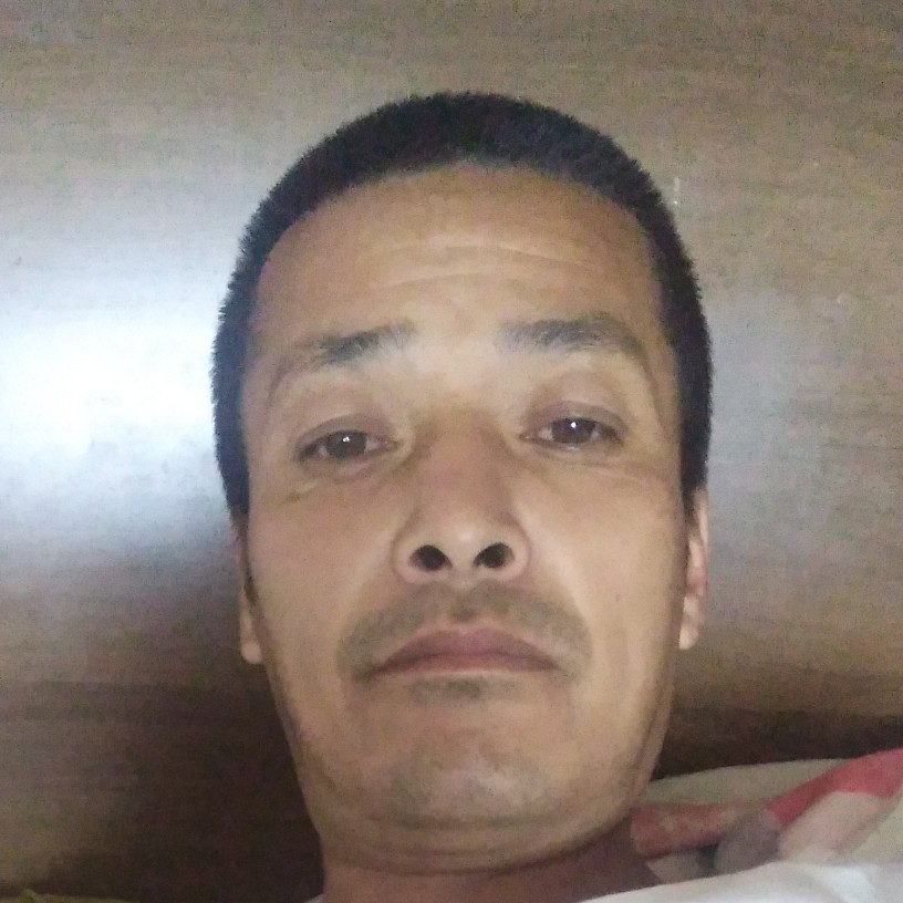 店员迎彩色的照片