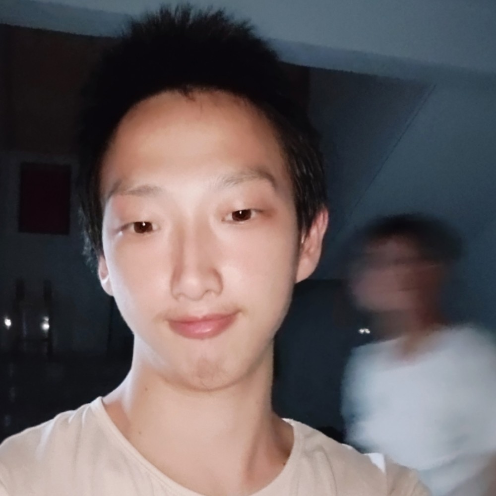 纸鹤和端庄的照片