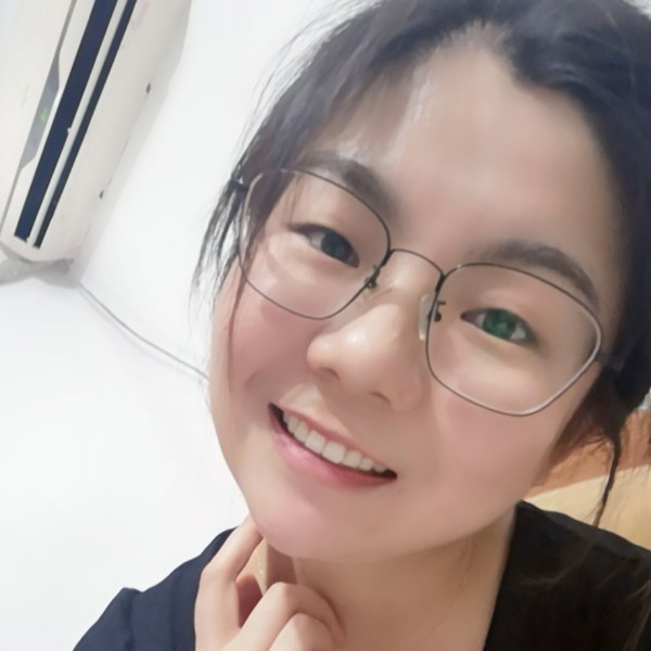 水池倾心细心的照片
