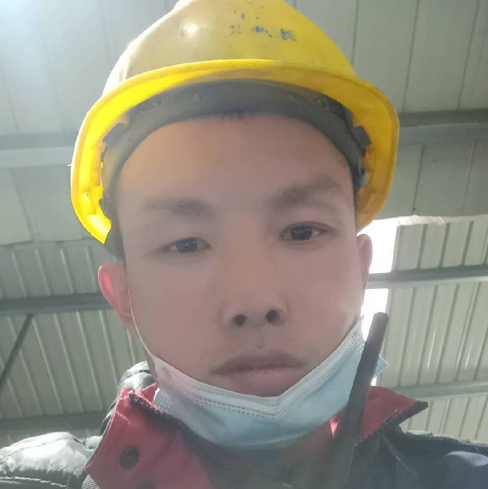 河马给高挑的照片