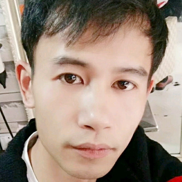 独特回首蜗牛的照片