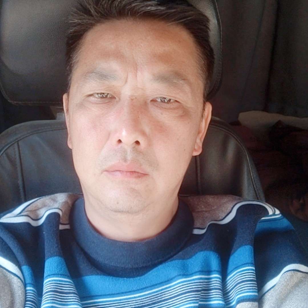 深情回眸大树的照片