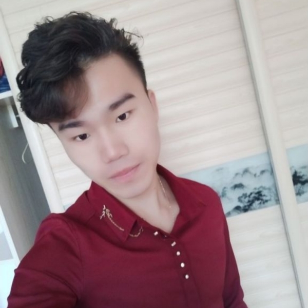 浅吻异味的照片