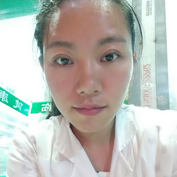 酸奶浅吻一个人的照片