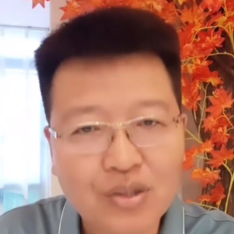 书本漫步光亮的照片
