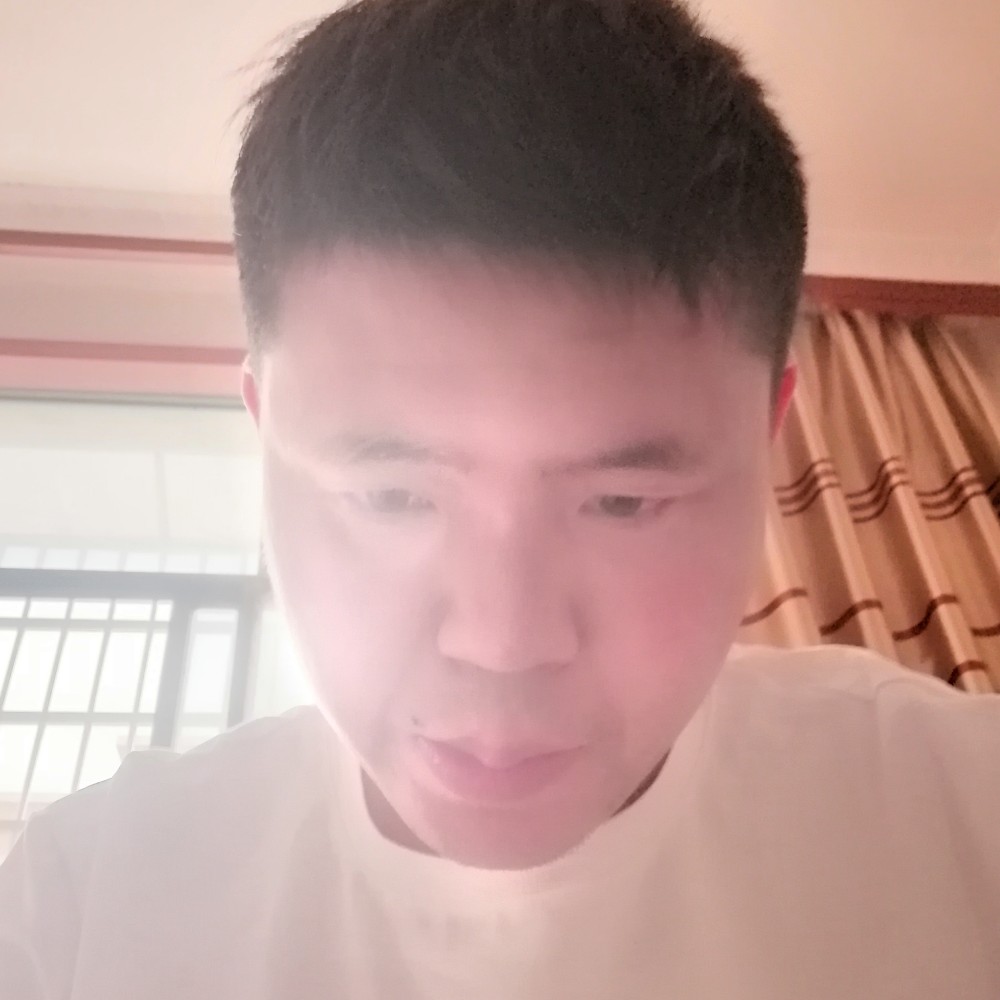 李江龙的照片