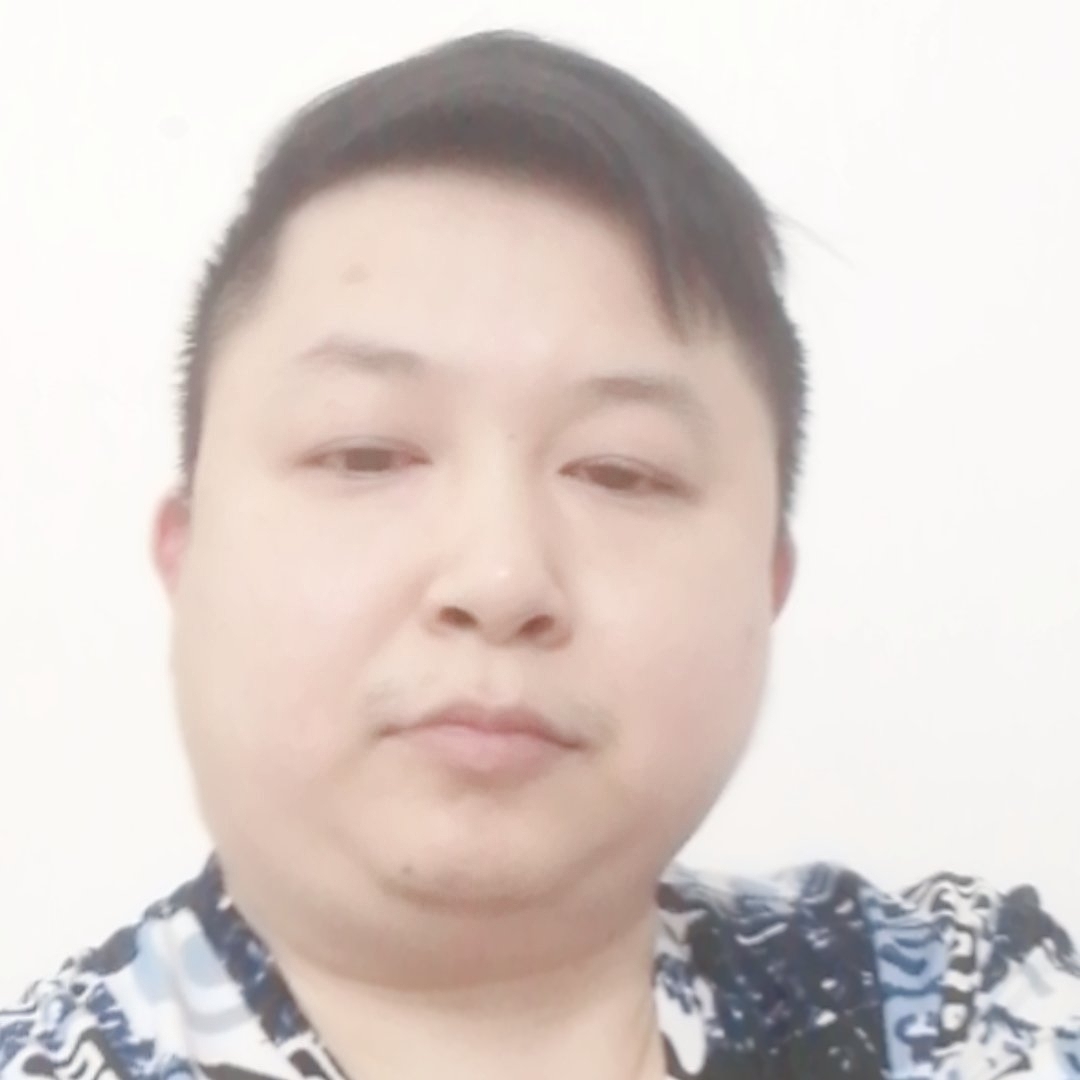 无心扯碧影的照片