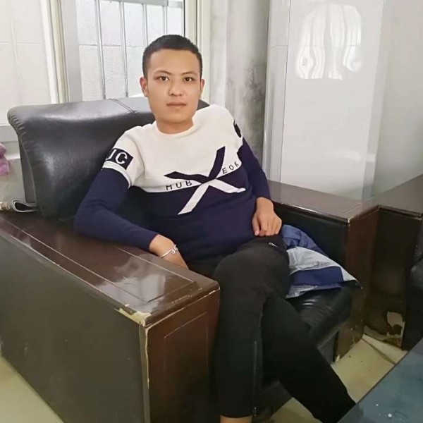 叶苍凉的照片