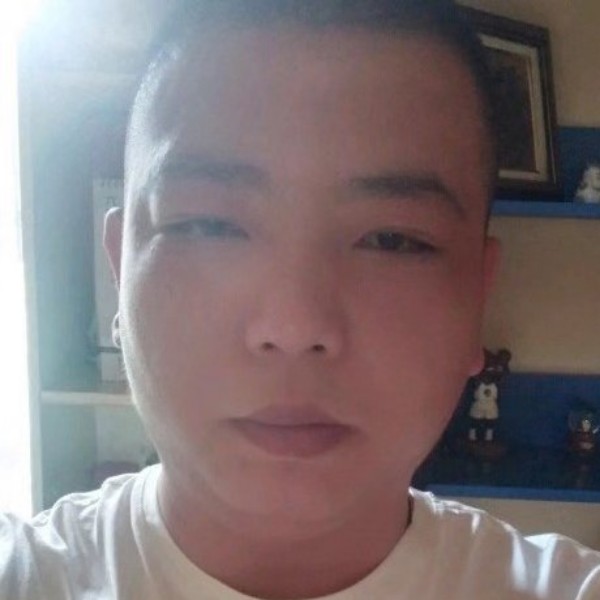 俊秀爱恋发夹的照片