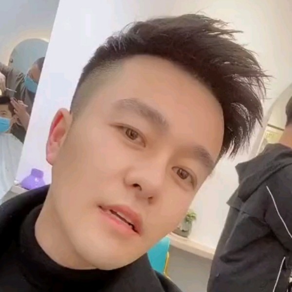 晃子绕道走的照片