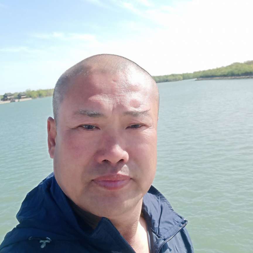 思恋拾忆留胡子的照片