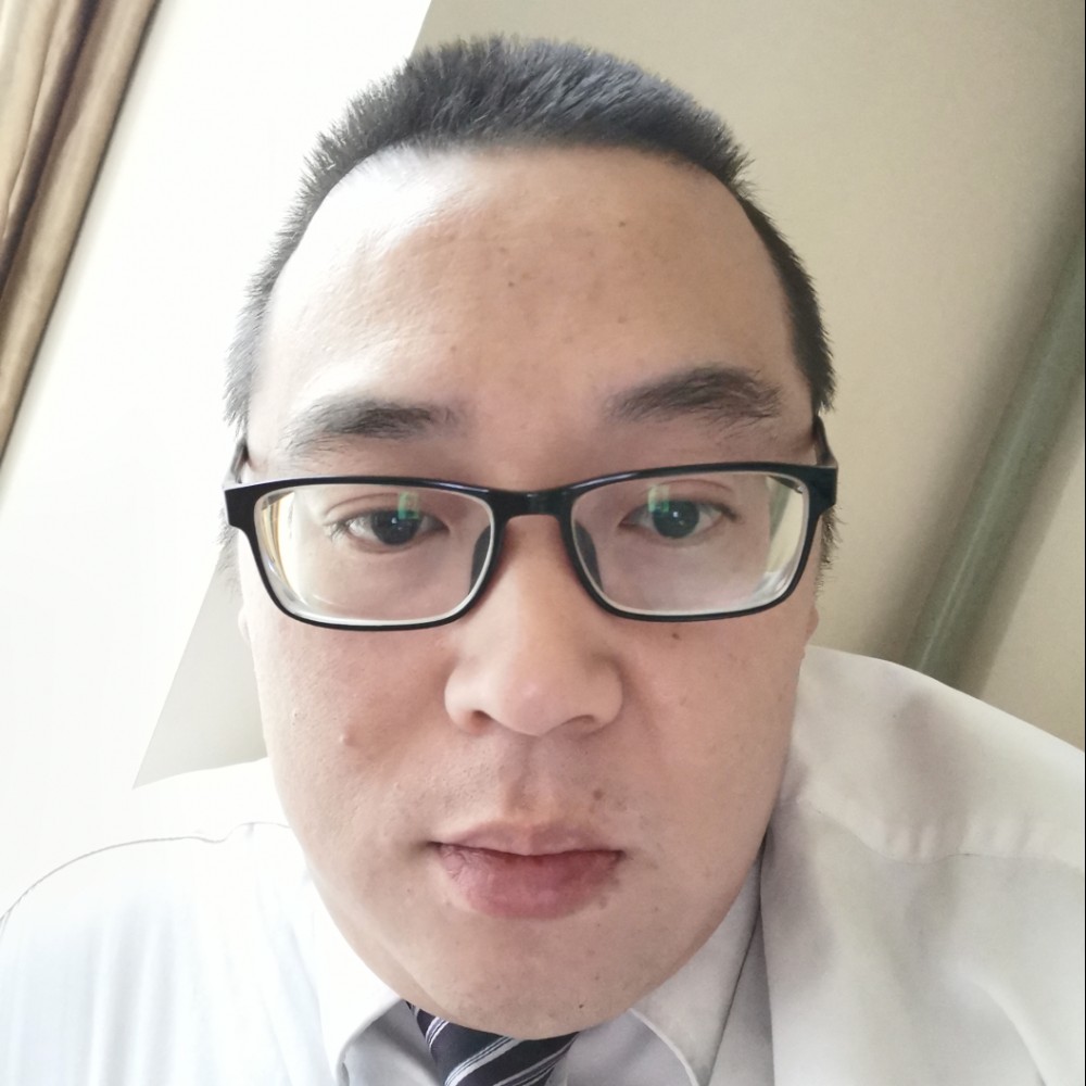 平淡苦恋灯泡的照片