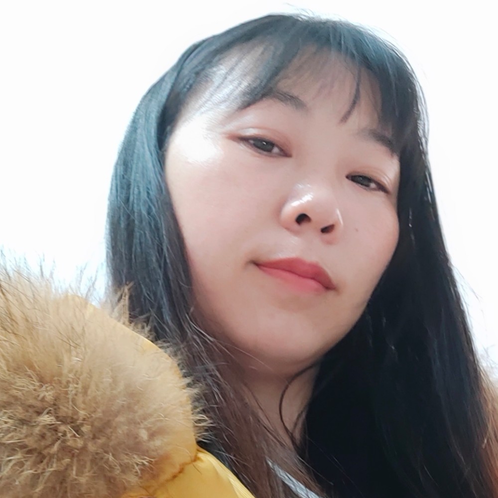 感性回眸少女的照片