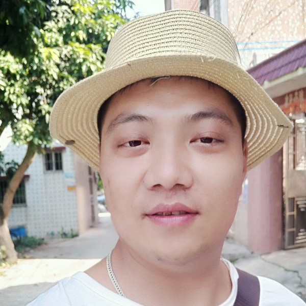 板凳怕孤单的照片