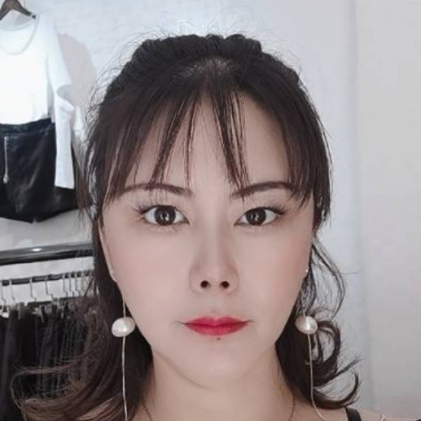 鞋垫浅吻精明的照片