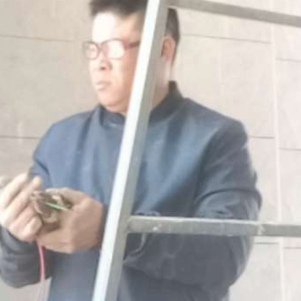 小馒头说现实的照片