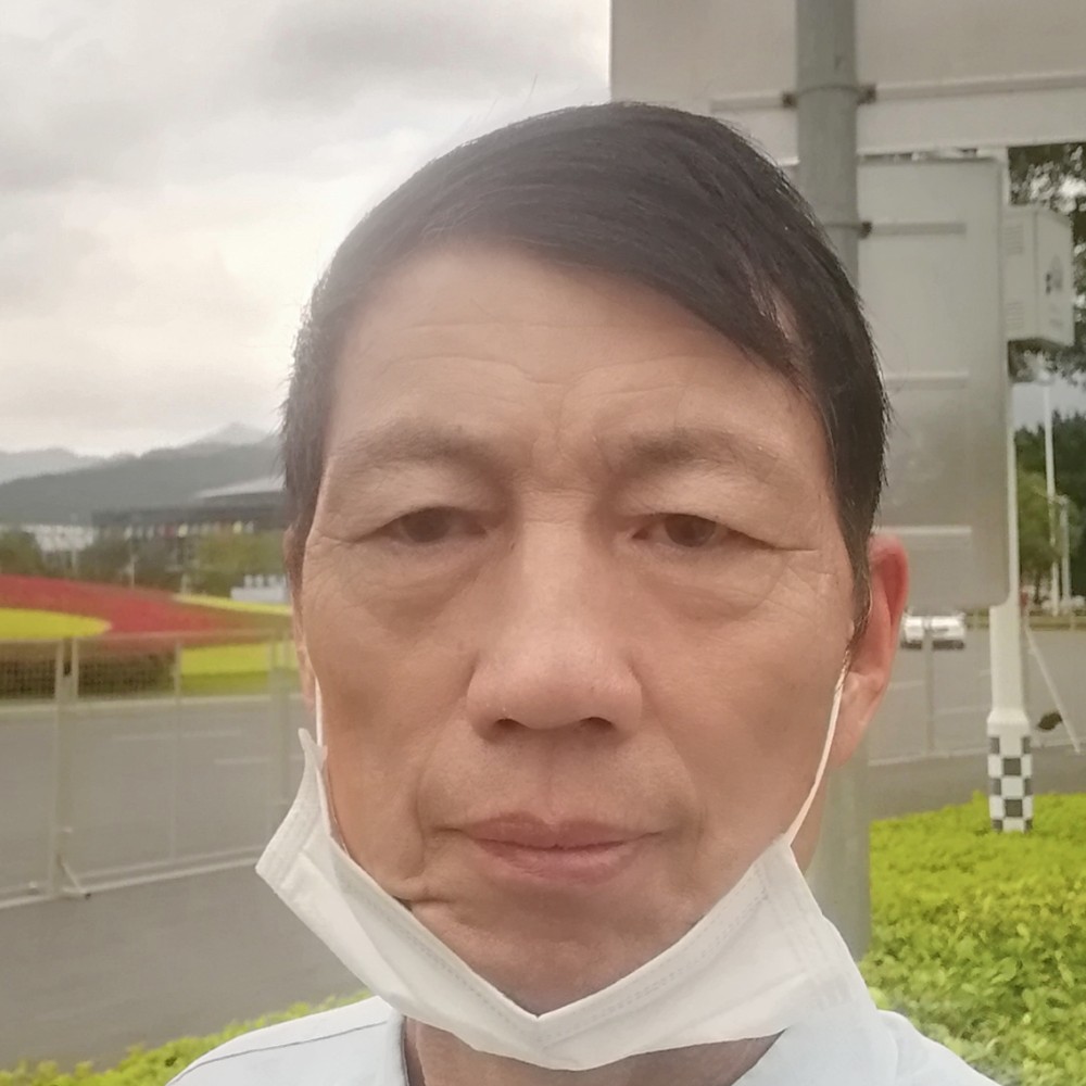钥匙笑称心的照片