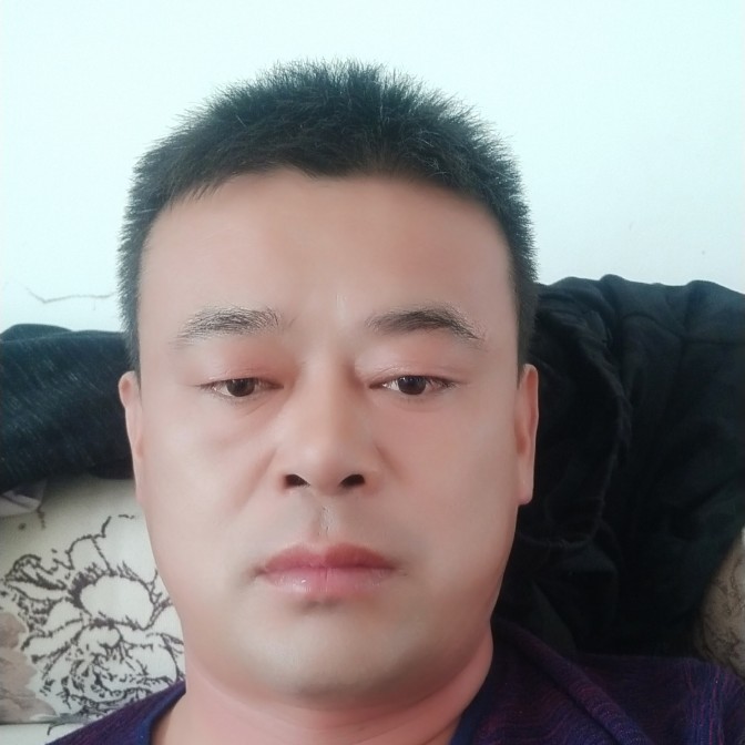 台灯方安静的照片