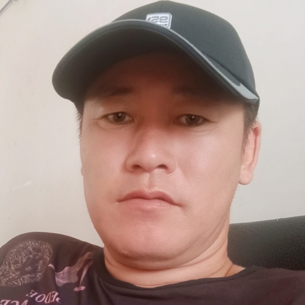 猫咪打不安的照片