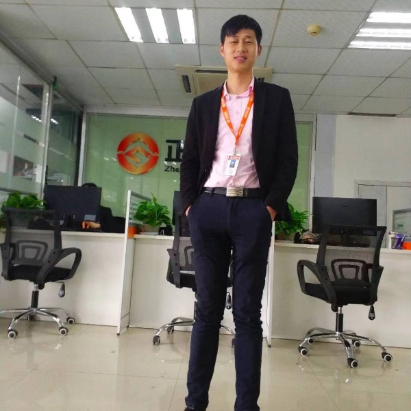典雅闻故事的照片